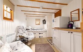 Shepherds Hut, West Ayton, Scarborough